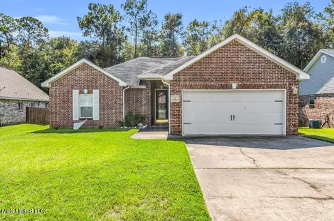 85565 W Diamondhead Dr, Diamondhead, MS 39525
