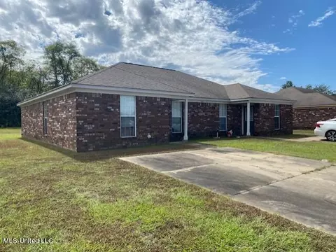 212 Jordan Cv #A&B, Senatobia, MS 38668