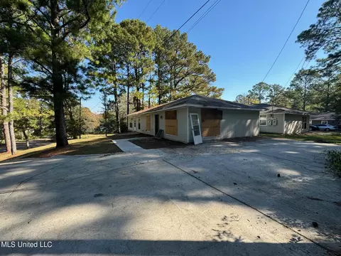 239-241 Lawrence Rd, Jackson, MS 39206 photo 13