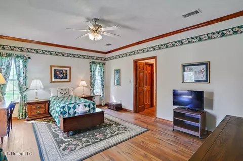 Bedroom - 117 Hall Dr, Brandon, MS 39042 photo 1 of 4