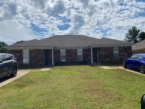 409 Bruce St #A&B, Senatobia, MS 38668