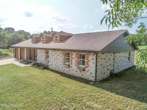 Exterior - 3702 Union Rd, Sardis, MS 38666 photo 7 of 32