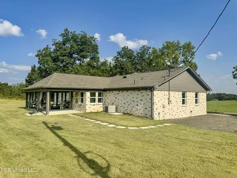 Exterior - 3702 Union Rd, Sardis, MS 38666 photo 18 of 32