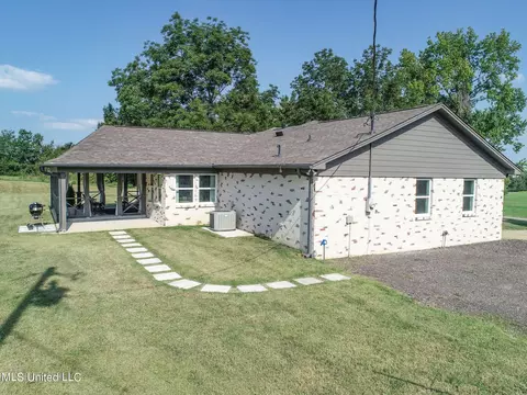 Exterior - 3702 Union Rd, Sardis, MS 38666 photo 12 of 32