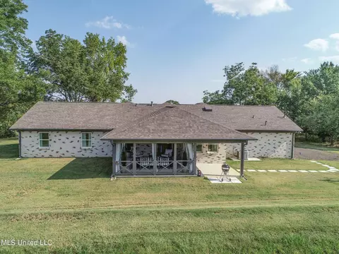 Exterior - 3702 Union Rd, Sardis, MS 38666 photo 9 of 32