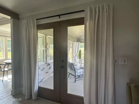 Entry Way - 3702 Union Rd, Sardis, MS 38666 photo 5 of 13