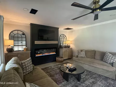 Living - 3702 Union Rd, Sardis, MS 38666 photo 3 of 4