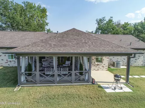 Exterior - 3702 Union Rd, Sardis, MS 38666 photo 10 of 32