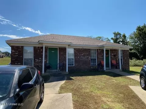 210 Jordan Cv #A&B, Senatobia, MS 38668