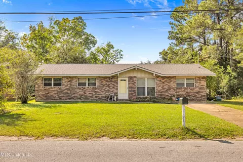 7213 Melrose Dr, Biloxi, MS 39532