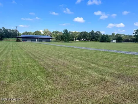 555 Salem Rd, Picayune, MS 39466 photo 1
