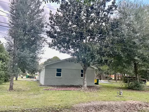 3808 Fairhaven Dr, Moss Point, MS 39562 photo 3