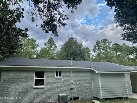 3808 Fairhaven Dr, Moss Point, MS 39562 photo 4
