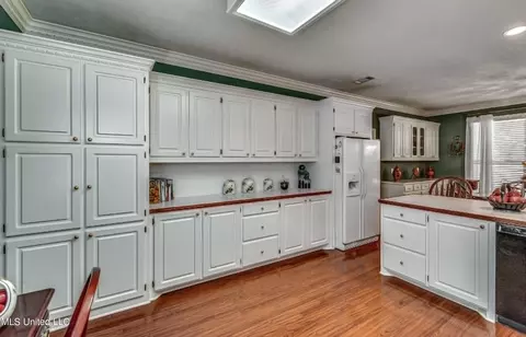 Kitchen - 248 Terrace Dr, Brandon, MS 39042 photo 5 of 6
