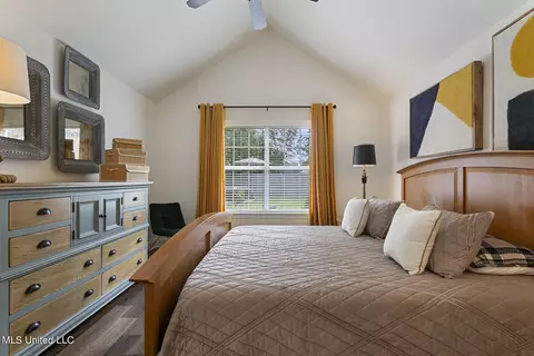 Bedroom - 406 Hemlock Dr, Flowood, MS 39232 photo 3 of 4