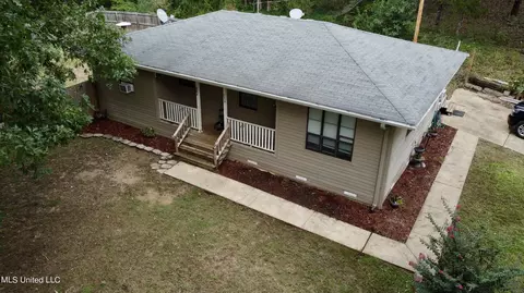 534 Shinault Rd, Byhalia, MS 38611