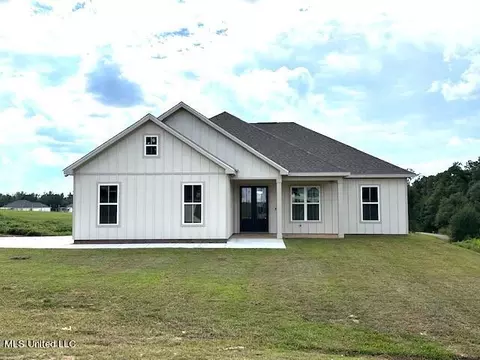 57 Governors Cir, Poplarville, MS 39470