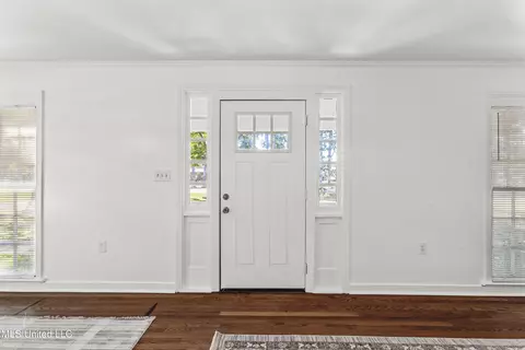 Entry Way - 250 St Augustine Dr, Madison, MS 39110 photo 1 of 4