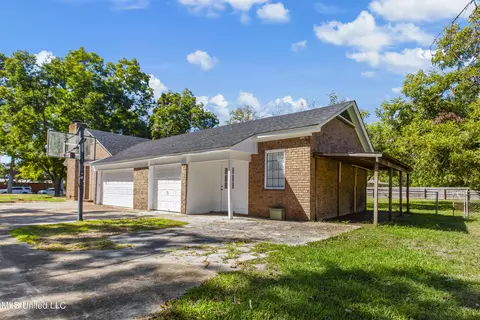 Exterior - 250 St Augustine Dr, Madison, MS 39110 photo 10 of 11