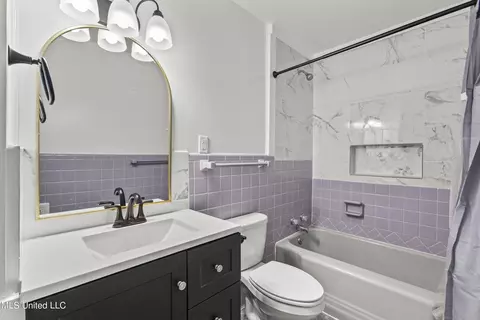 Bath - 250 St Augustine Dr, Madison, MS 39110 photo 1 of 4