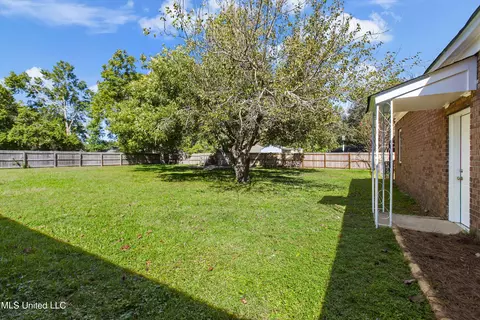 Exterior - 250 St Augustine Dr, Madison, MS 39110 photo 6 of 11