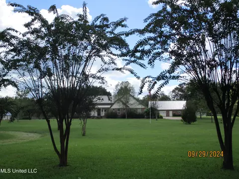 Exterior - 659 Ratliff Ferry Rd, Canton, MS 39046 photo 22 of 23
