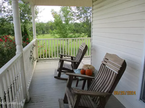 Exterior - 659 Ratliff Ferry Rd, Canton, MS 39046 photo 9 of 23