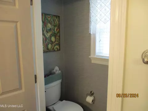 Bath - 659 Ratliff Ferry Rd, Canton, MS 39046 photo 6 of 6