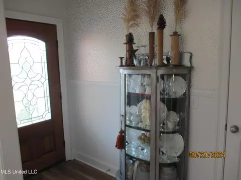 Entry Way - 659 Ratliff Ferry Rd, Canton, MS 39046 photo 1 of 4