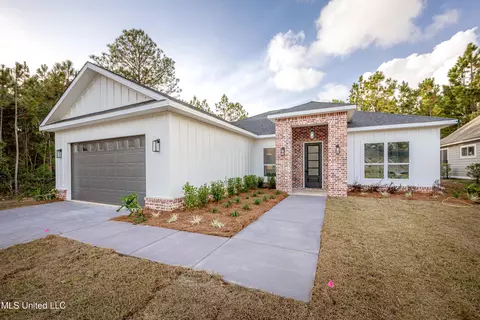 4315 Cobblestone Ln, Gautier, MS 39553