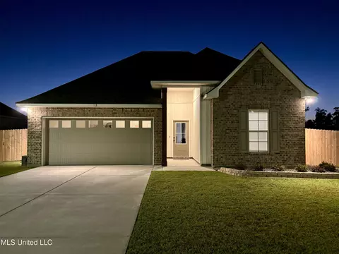 13 Bear Point Dr, Long Beach, MS 39560 photo 2