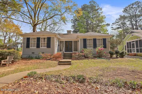 102 Pinehaven Dr, Jackson, MS 39202