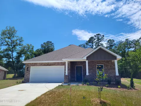 87135 Highpoint Dr, Diamondhead, MS 39525
