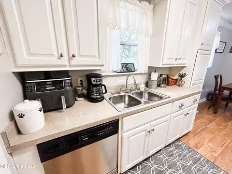 5331 Old Byram Rd, Byram, MS 39272 photo 11