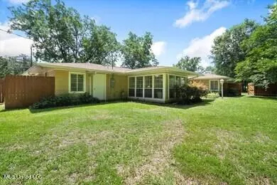 Exterior - 2404 Audubon Dr, Laurel, MS 39440 photo 4 of 4