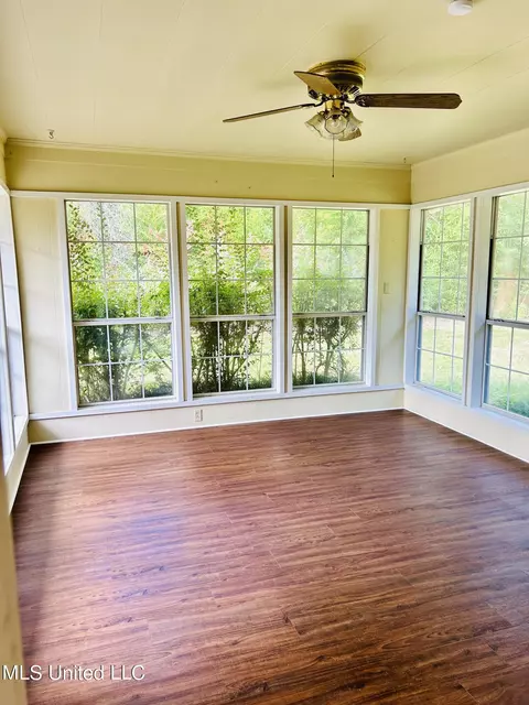 Exterior - 2404 Audubon Dr, Laurel, MS 39440 photo 2 of 4