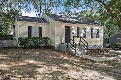 Exterior - 630 Robinhood Rd, Jackson, MS 39206 photo 1 of 6