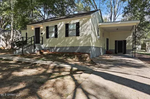 Exterior - 630 Robinhood Rd, Jackson, MS 39206 photo 2 of 6