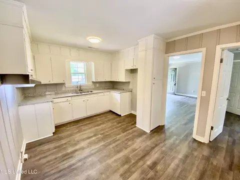 1559 Dianne Dr, Jackson, MS 39204 photo 5