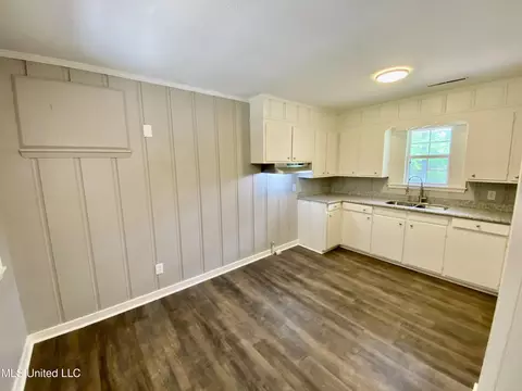1559 Dianne Dr, Jackson, MS 39204 photo 4