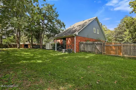 Exterior - 979 Bradford Pointe, Madison, MS 39110 photo 6 of 7
