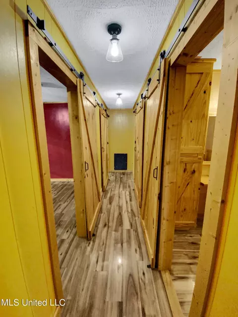 Entry Way - 4153 Springfield Rd, Morton, MS 39117 photo 1 of 1