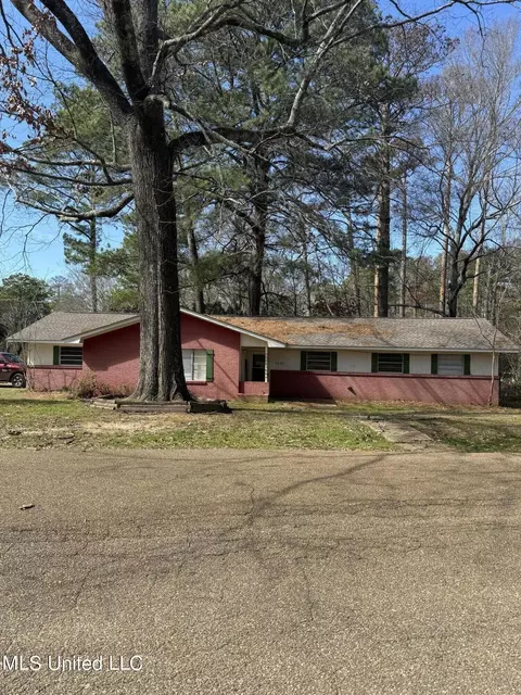3511 Simpson St, Jackson, MS 39212 photo 1