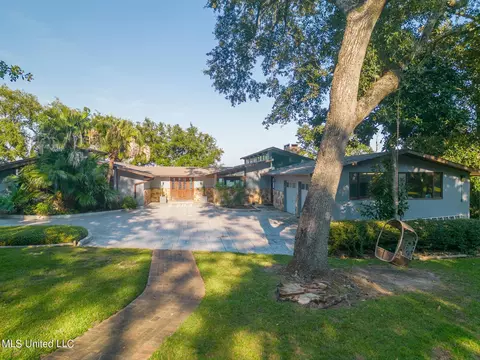 3643 Lachenne Pl, Moss Point, MS 39563