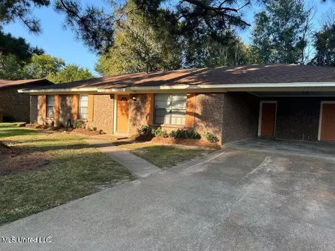 6812 Franklin D Roosevelt Dr, Jackson, MS 39213