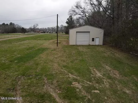 339 Lowe Cir, Richland, MS 39218