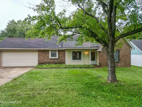 1969 Ingleside Cv, Horn Lake, MS 38637