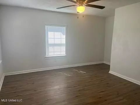 Living - 241 Berry Lott Rd, Mount Olive, MS 39119 photo 1 of 1