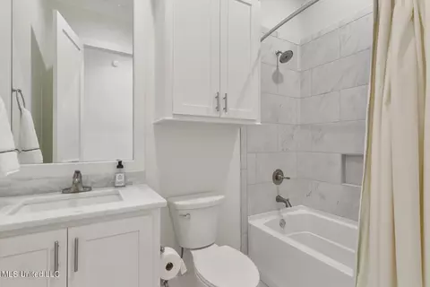 Bath - 133 Camden Pt, Madison, MS 39110 photo 3 of 5