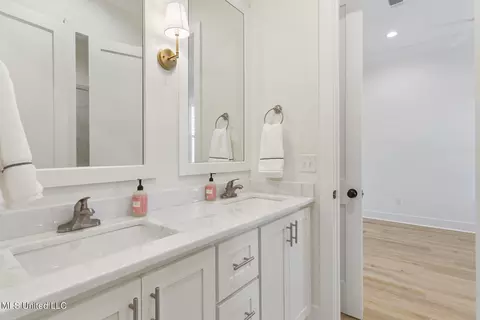 Bath - 133 Camden Pt, Madison, MS 39110 photo 1 of 5